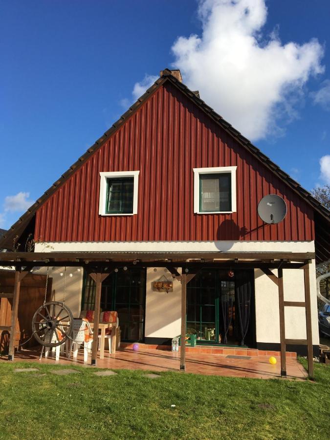 Trollhus - Grosses Familienfreundliches Ferienhaus Born Extérieur photo