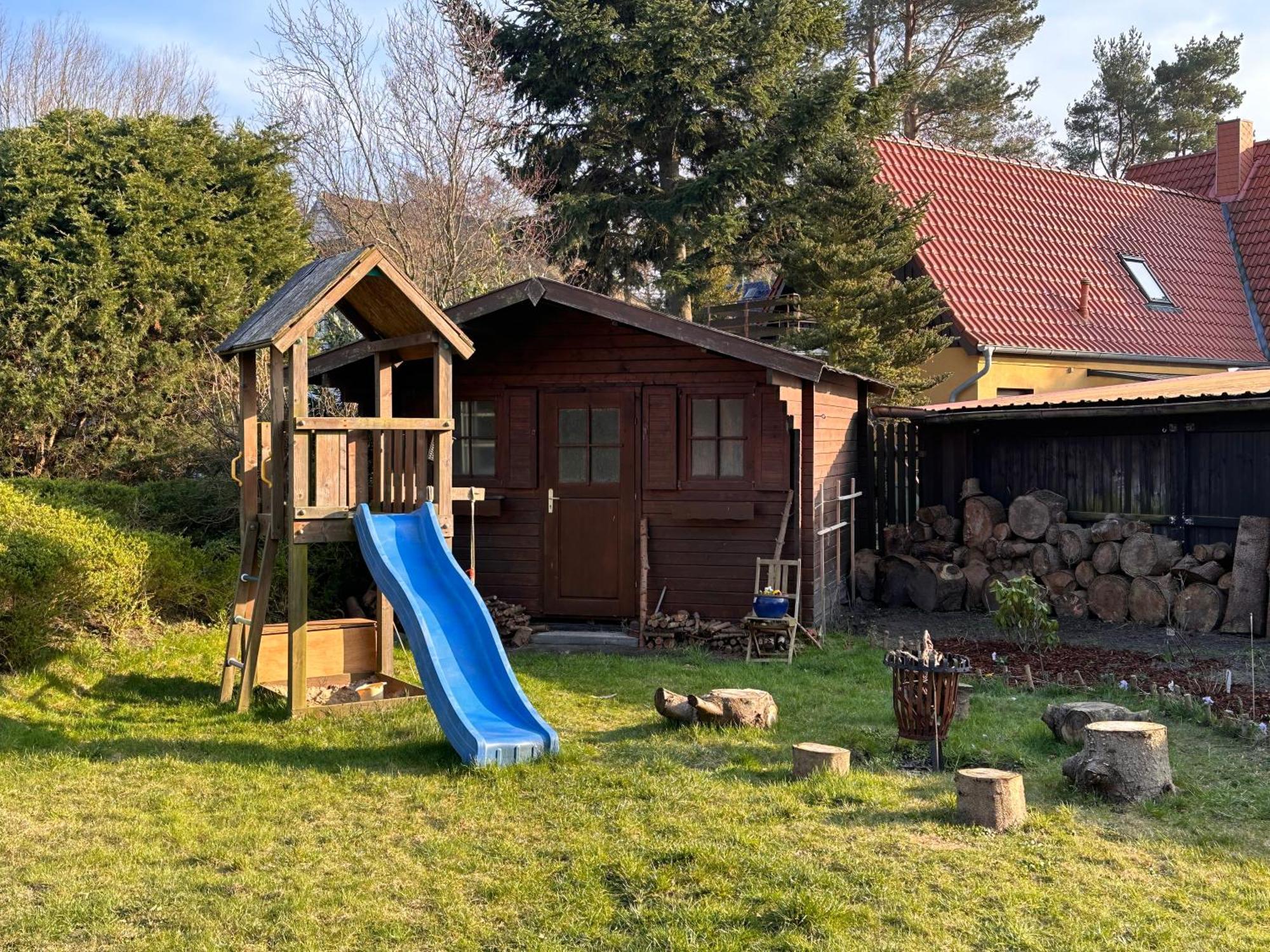 Trollhus - Grosses Familienfreundliches Ferienhaus Born Extérieur photo